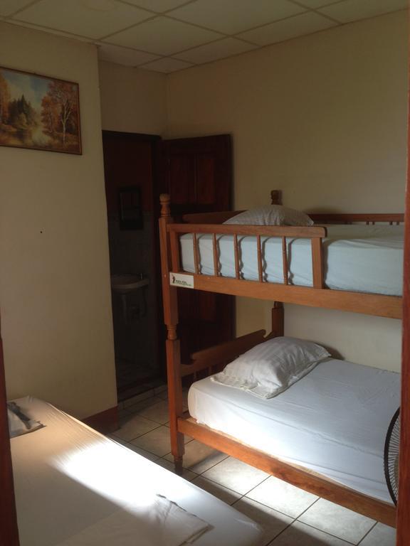Hostal Brisas Y Olas San Juan del Sur Rum bild