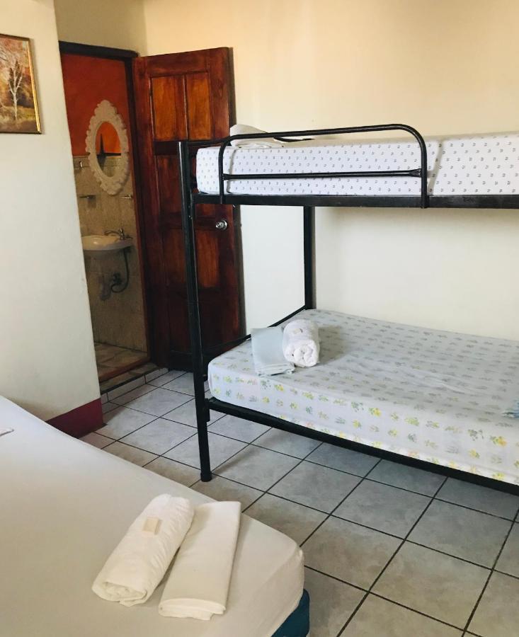 Hostal Brisas Y Olas San Juan del Sur Exteriör bild